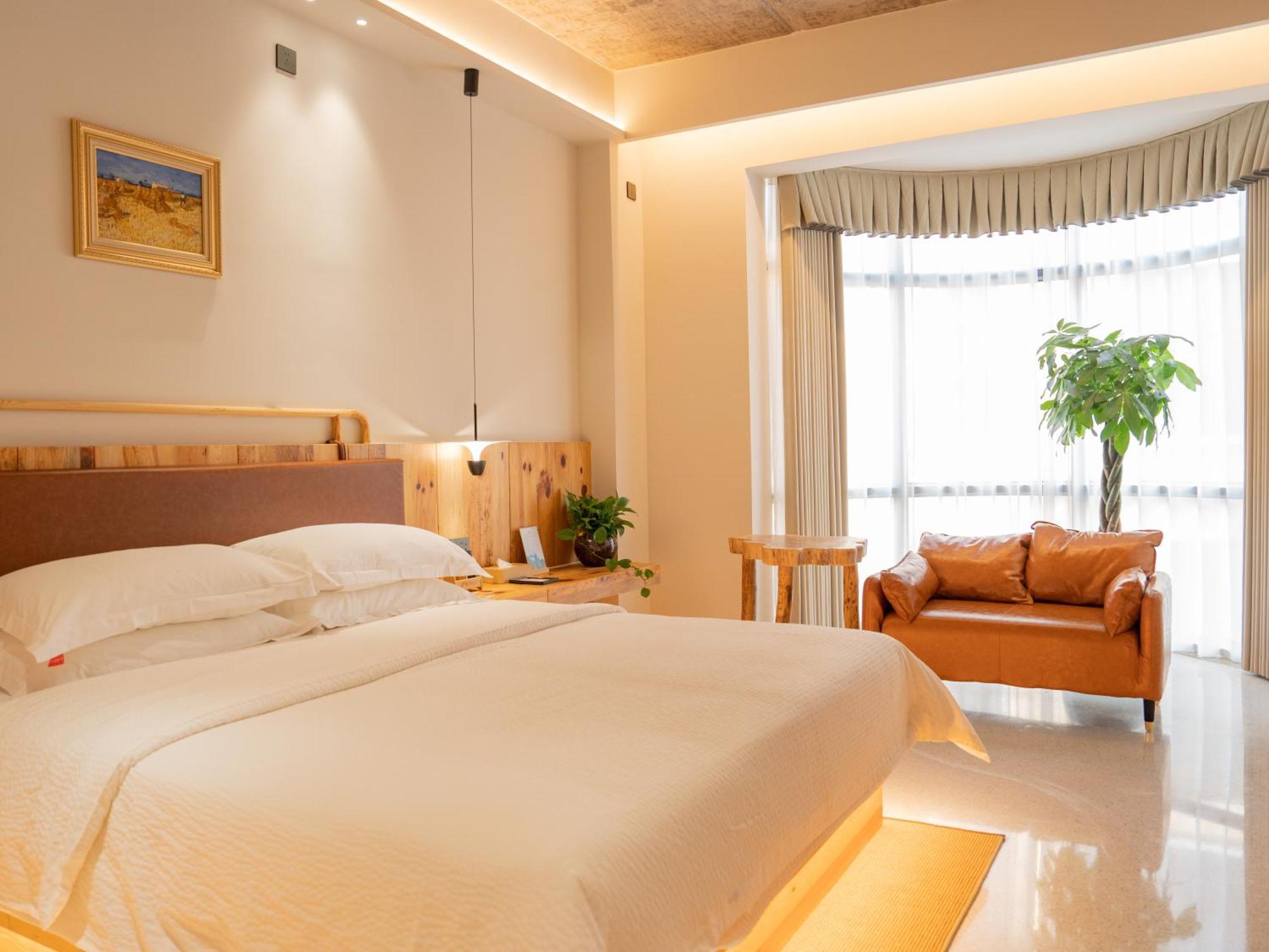 Patio Spring Holiday Inn -- Free Round Trip Pick-Up Service --Panoramic View Of Tianmen Mount زانغجياجي المظهر الخارجي الصورة